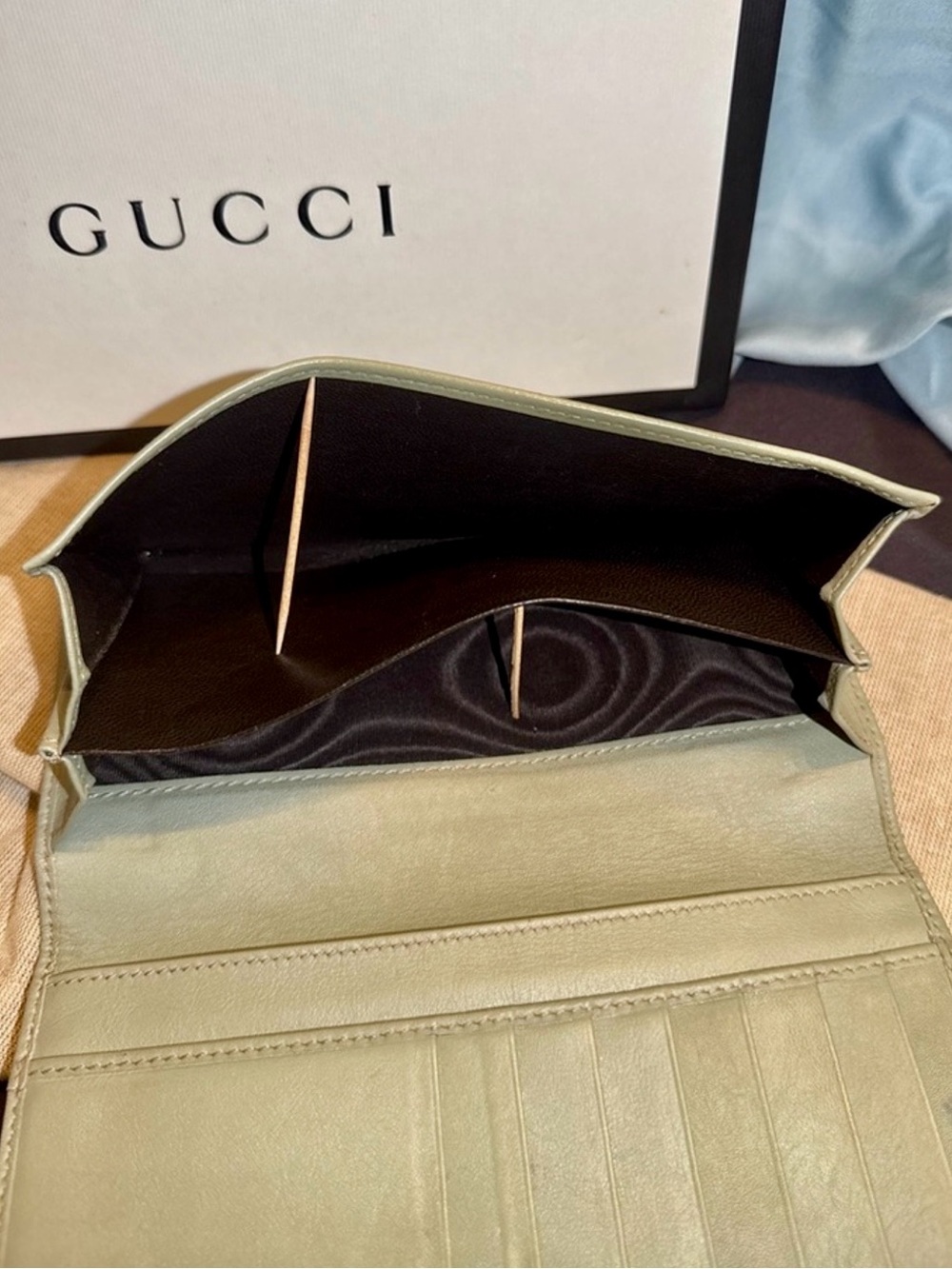 Gucci GG Canvas Heart Continental Wallet Tan Leather w/ Box Dust Bag COA - Picture 10 of 16